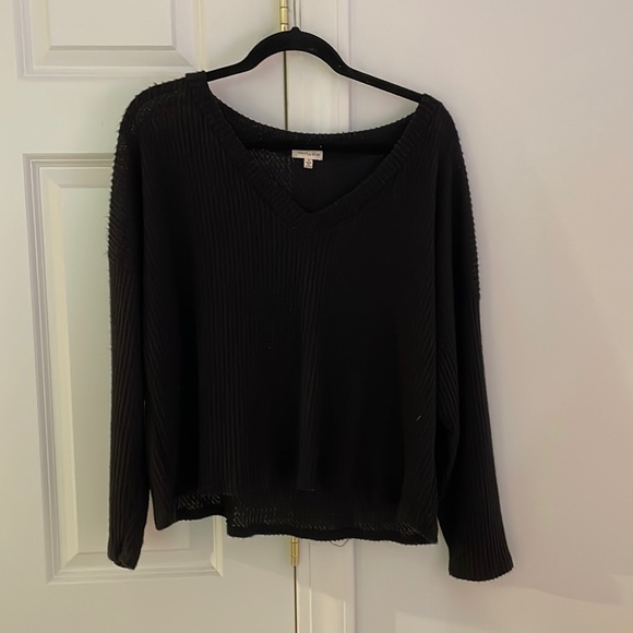 Black Heart and Hips Sweater - Picture 1 of 3